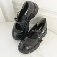 アプレルージュ クロスベルトローファー エナメル