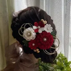つまみ細工髪飾り　成人式　卒業式　紅白　えんじ　赤　白　振袖　和装　袴　着物