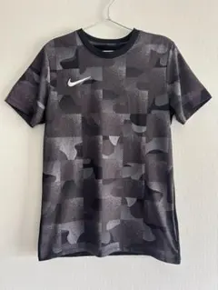 Nike カモフラージュシャツ
