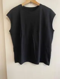 新品未使用フレンチスリーブTシャツ真黒M 美品最終値下げ❣️