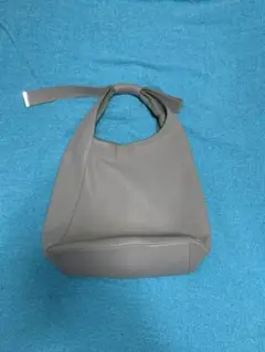 ⭐️ショルダーバッグ上質らレザー　アイボリー　❤️極美品❤️最終