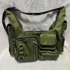 ジーナシス　マルチポケットワンショルダーBAG 新品　（タグ付き）