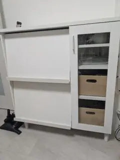 ホワイトキッチンキャビネット