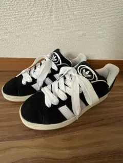 adidasスニーカー　キャンパス黒