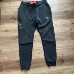 Nike テックフリースジョガーパンツ S