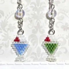 【クリームソーダのマスクチャーム】ハンドメイド　ビーズ　夏ピアス　イヤリング