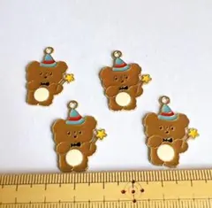 くま エナメルチャーム 4個