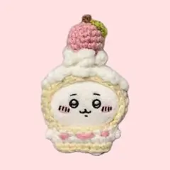 【期間限定♡♡】お座りぬいぐるみ ちいかわ 丸ごとモモ ショートケーキ