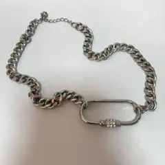 カラビナ型ネックレス