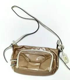 M-11　PELLE BORSA ペレボルサ　ショルダーバッグ　カードポケット付