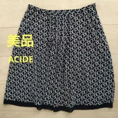 美品　【acide】柄物スカート　黒　size40　小柄