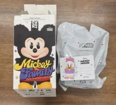 ポップマート　ミッキーファミリー　デイジー　ぬいぐるみキーチェーン
