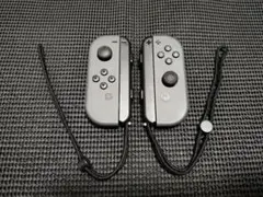 NintendoSwitch　ジョイコン　グレー