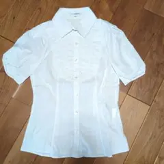 【極美品】ナラカミーチェ　フリル付きホワイト半袖シャツ