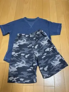 ユニクロ　キッズパジャマ上下　130
