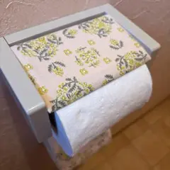 3206【2点100円、3点200円引き】花柄トイレットペーパーカバー