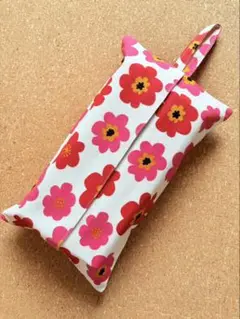 北欧風花柄×レッド　ボックスティッシュケース