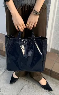 新品/cache cache/ソフトエナメルトートバッグ