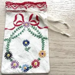 手仕事/手刺繍/ハンドメイド/ハンガリー/花刺繍/巾着