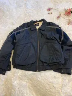 suburban 冬 ジャケット 黒 中素材あったか ポケット多い 袖口ボタン