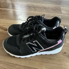 ニューバランス　23.5