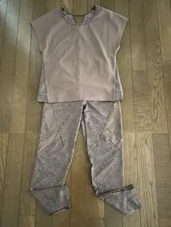 ダンスキン　ヨガウェア　上下セット　レディースMサイズ