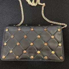 CHANELシャネルマトラッセ スタッズヴィンテージバッグ ミラー付き