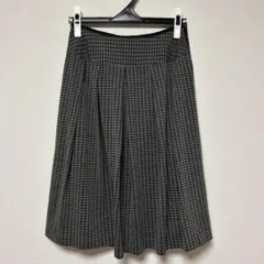膝丈スカート　ウェスト64cm 丈は63cm 裏地付今すぐに大活躍