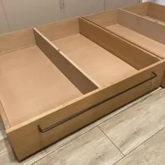 ① ベッドフレーム下収納・大