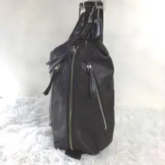 コーチ ボディバッグ ブラウン 茶色 チャーム付き 70360
