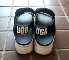 UGGアグ　ブラック　厚底　サンダル　24cm　ロゴ　ボア　ナイキ