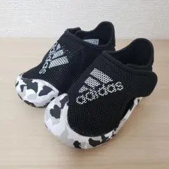 美品 adidas 白黒カモフラ柄 キッズサンダル