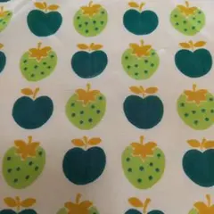 ビンテージ生地　昭和レトロ　りんご　リンゴ