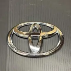 トヨタ　エンブレム　約68×100