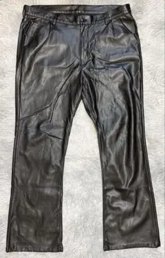 一点限り❣️ZARA ザラ　ブラック 合成皮革 ストレートパンツ　ボトムス　34