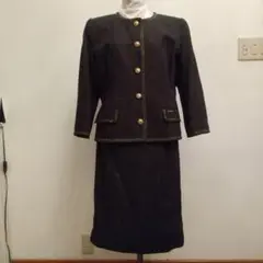 レオナール黒色デニム素材シルクスーツ