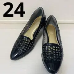 美品☆24【fitfit】フィットフィット　カットワークパンプニーカー　エナメル