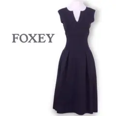 フォクシーシンプルワンピース、サイズ40。FOXEY