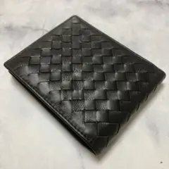 【新品未使用】おしゃれな二つ折り財布　高級羊革　コンパクトウォレット　高見え
