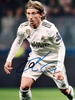 セール中…ルカ・モドリッチ直筆サイン入り超特大写真…Luka Modric… Amazon.co.jp: ルカモドリッチ直筆サイン入り超 特大写真