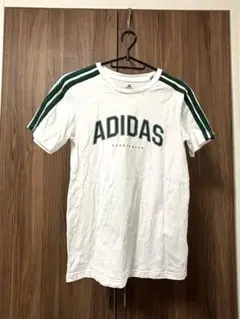 adidas 3ストライプス ロゴ グラフィック Tシャツ XSサイズ　ホワイト