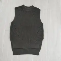 UNIQLO ニットベスト Sサイズ オリーブグリーン