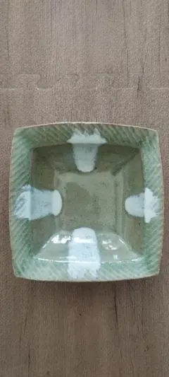武内晴二郎　盛絵色差灰釉扁壷　花器　共箱 Vintage Japanese Folk Art: 灰釉緑押紋手鉢 / 武内晴二郎