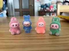 ラブブ ミニ フィギュア 4個セット フロッキー素材