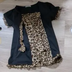 フリル付きレオパード柄半袖シャツ