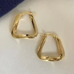 トライアングルピアス（ゴールド大）高級感 高見え トレンド No108