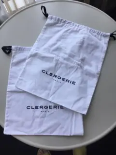 クレジュリーの2つの巾着セットです