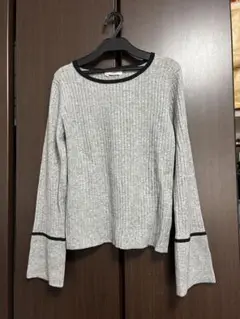 フレアスリーブニット　しまむら