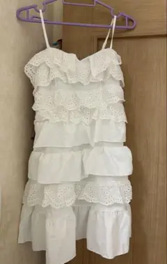 ホワイトフリルミニドレス