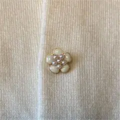 カーディガンのボタン